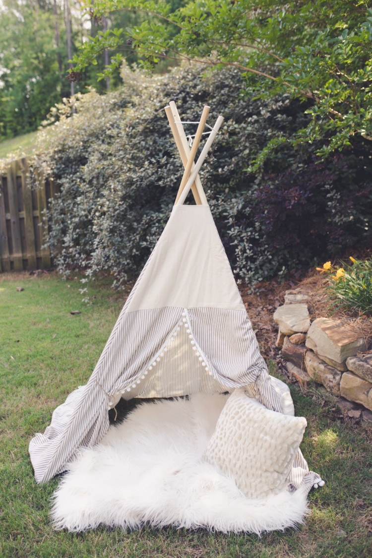 Blue and White E&E Teepee Set up // Photo staging for teepee pictures // toddler boy gift idea teepee from heather of mylifewellloved.com