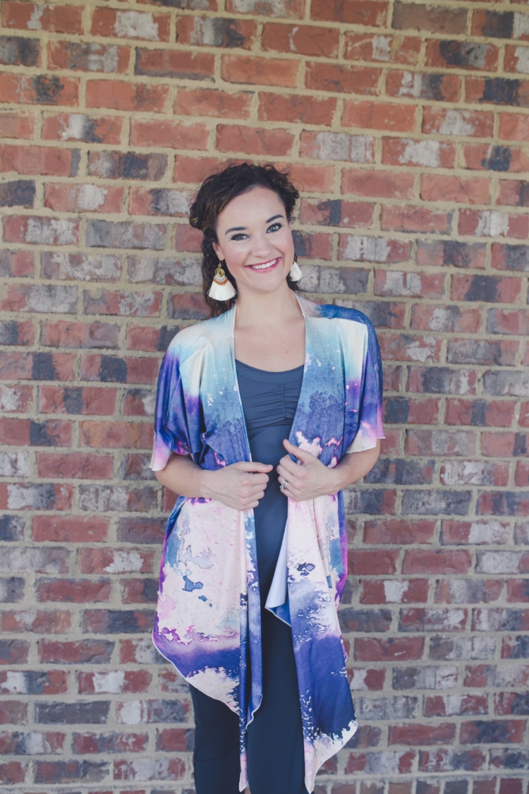 kimono athleisure wear styled several ways // fitness + fringe earrings // pure barre style // what to wear to pure barre with Heather Brown of MyLifeWellLoved.com