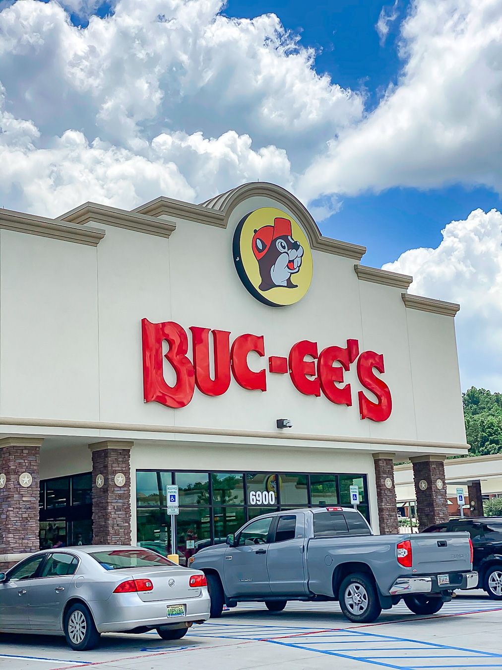 buc ee's food menu cute happy about life