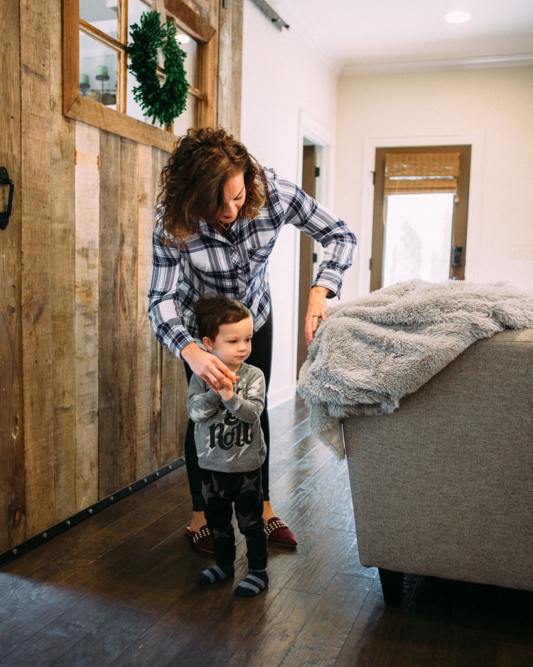 Cleaning Hacks for Moms while spring cleaning from alabama blogger Heather of MyLifeWellLoved.com