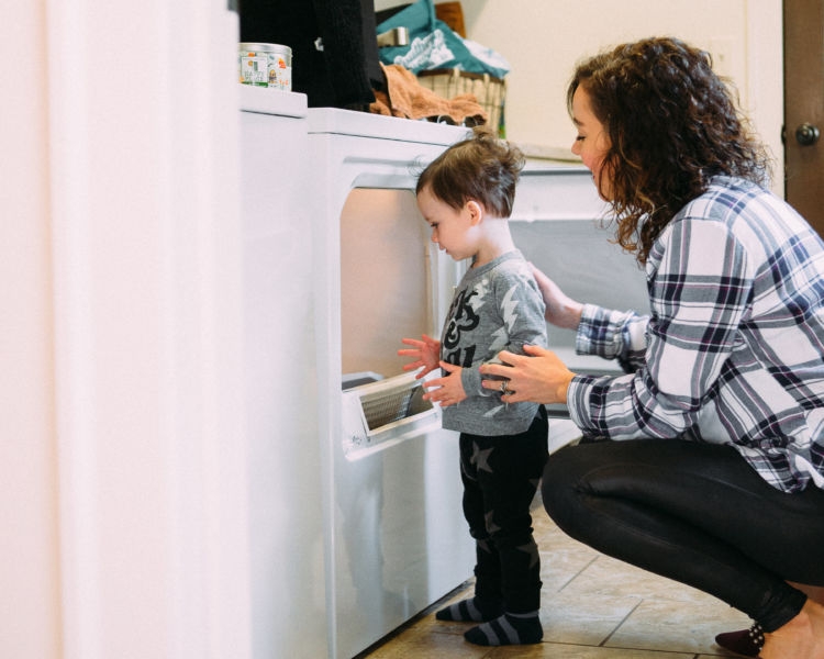 Cleaning Hacks for Moms while spring cleaning from alabama blogger Heather of MyLifeWellLoved.com