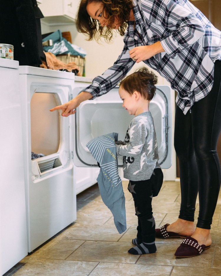 Cleaning Hacks for Moms while spring cleaning from alabama blogger Heather of MyLifeWellLoved.com