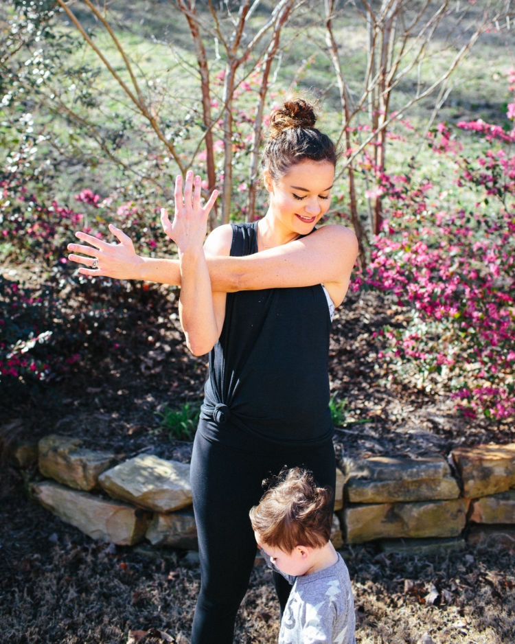 Plank Challenge Pregnancy Modifications from Fitness Alabama blogger Heather of mylifewellloved.com // marble sports bra #plankchallenge #fitness