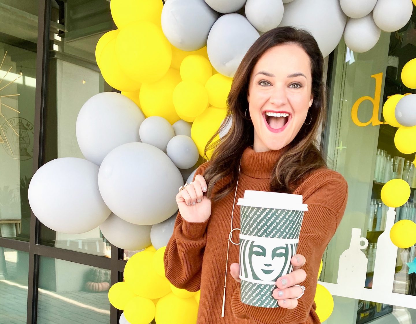 Holiday Honey Hustle Challenge Week 4 + Holiday Starbucks Drinks with Macros by Life + Style blogger, Heather Brown // My Life Well Loved