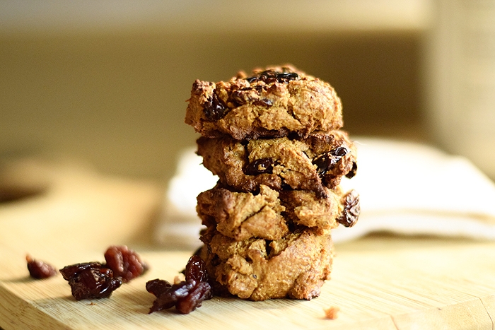 4-Ingredient Paleo Breakfast Cookies to Get You Through the Morning from Heather Brown of MyLifeWellLoved.com // Paleo Cookie Recipe and Whole 30 cookies