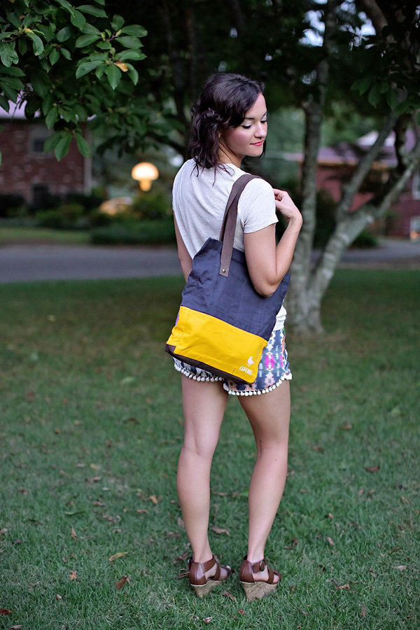 Esperos Bags: Carry Hope. Gives back to schools in the developing world.