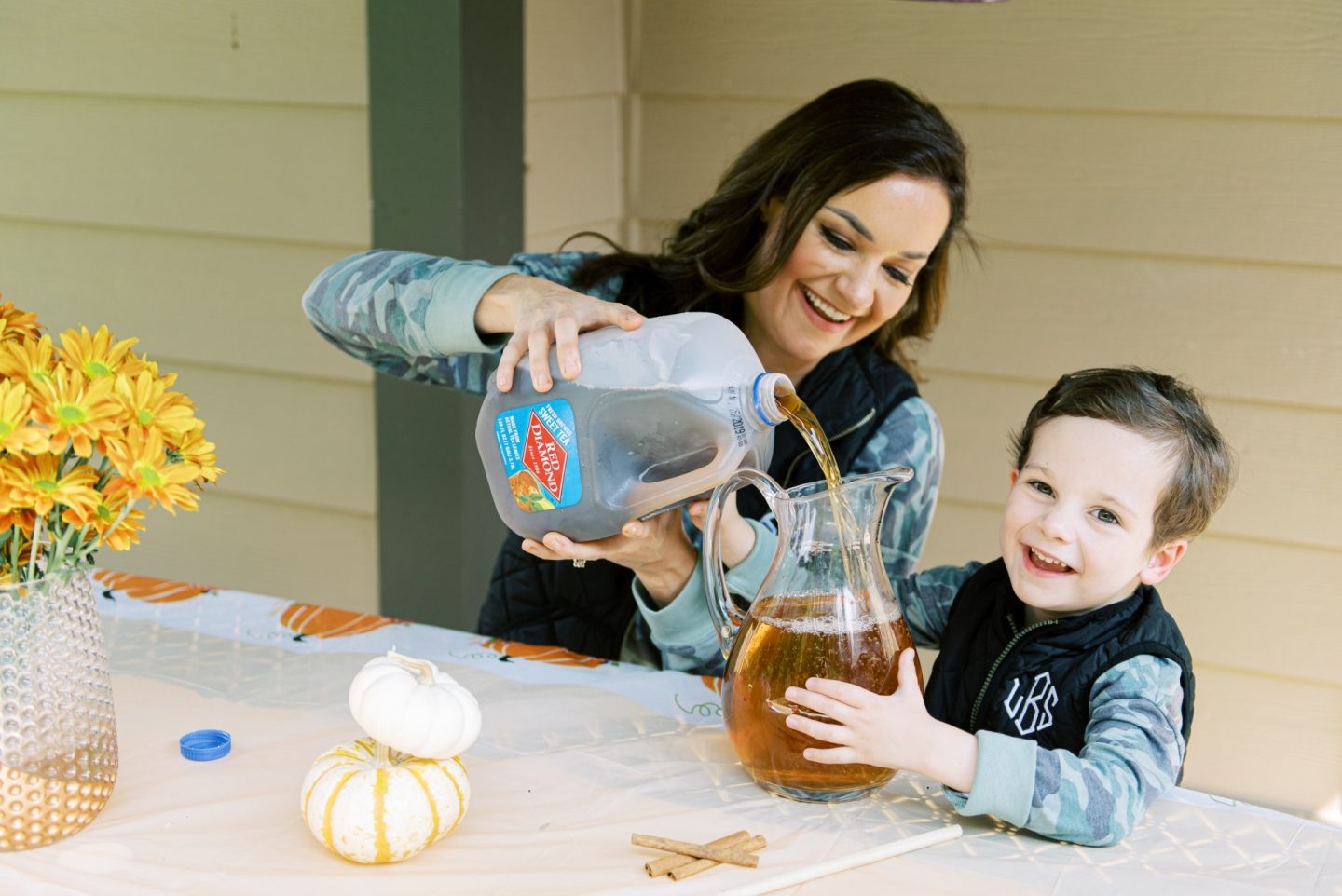 Thanksgiving Turkey Trot Tea Recipe For Kids + Fun Ideas For Families by Life + Style blogger, Heather Brown // My Life Well Loved