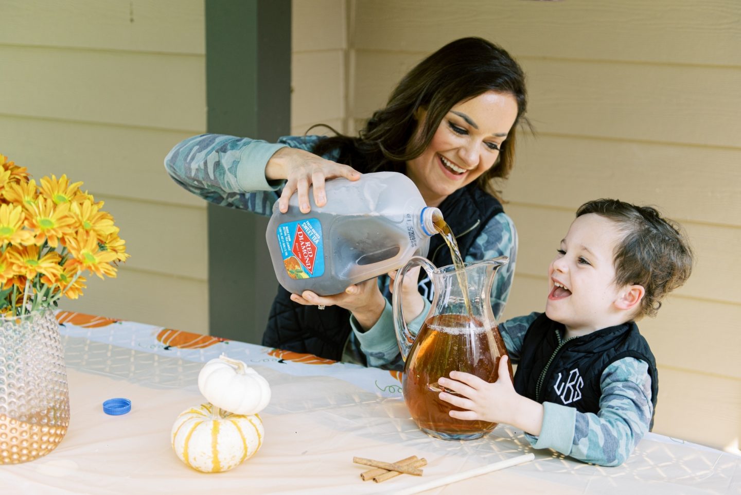 Thanksgiving Turkey Trot Tea Recipe For Kids + Fun Ideas For Families by Life + Style blogger, Heather Brown // My Life Well Loved