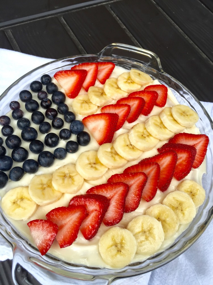 This Patriotic Fruit Pizza is delicious and a must make for any family gathering especially for Memorial Day Desserts or July 4th desserts. // Dessert Recipe // Recipes for Dessert // Summer Dessert // Fruit Pizza // Sugar Cookie Icing // Fruit Dessert- My Life Well Loved Strawberry dessert