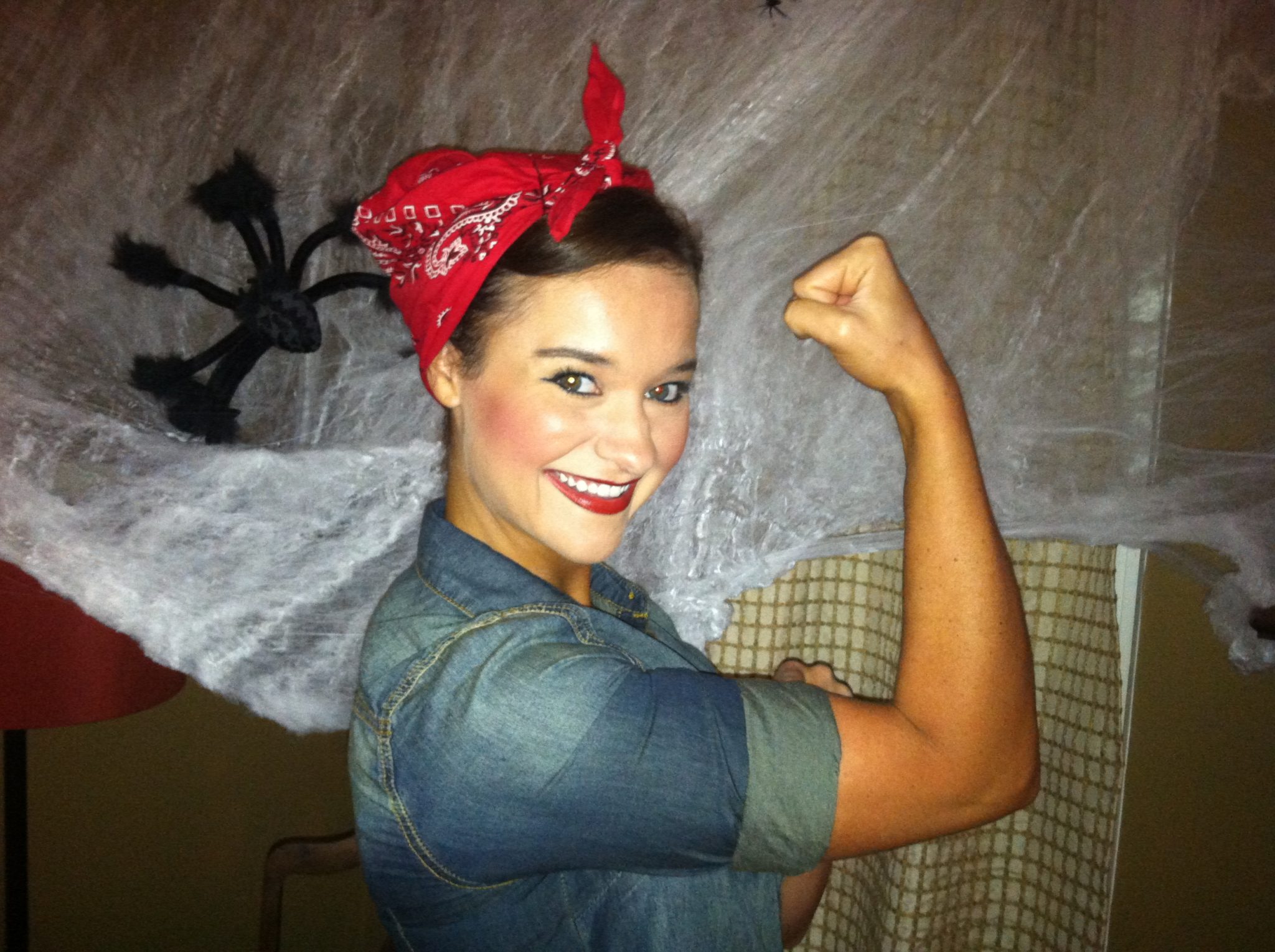 Rosie The Riveter Hairstyle - Food Ideas.
