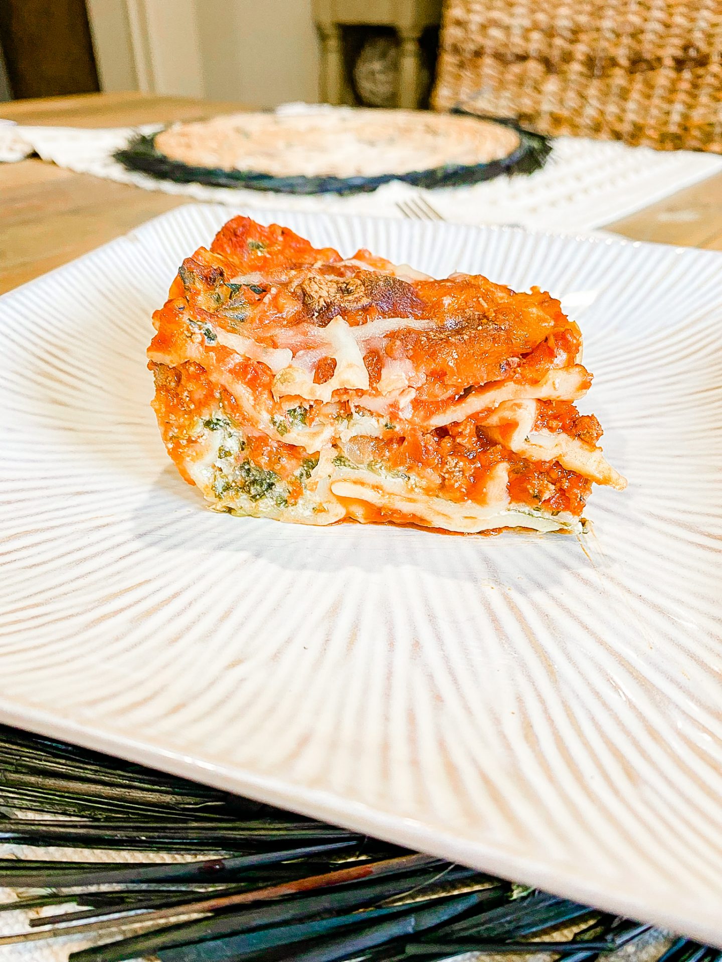 Mom + lifestyle blogger, My Life Well Loved shares her yummy & easy turkey spinach lasagna recipe! Click NOW to find out more!