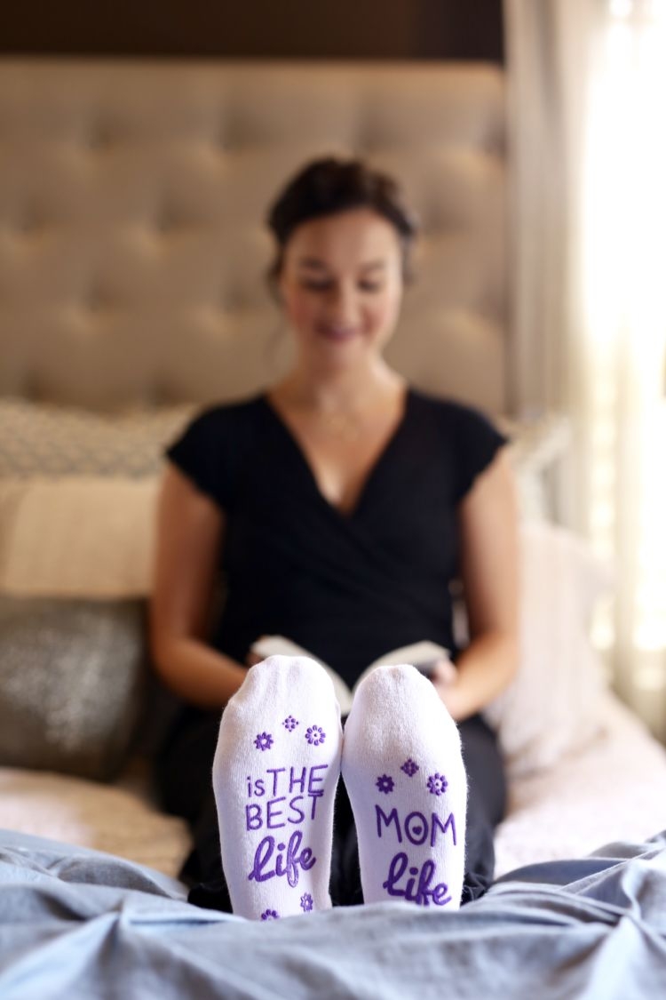 Coziest Pregnancy Must Haves from Alabama Health blogger Heather of MyLifeWellLoved.com // #secondtrimester #secondtrimester #pregnancy 21 Weeks Pregnant