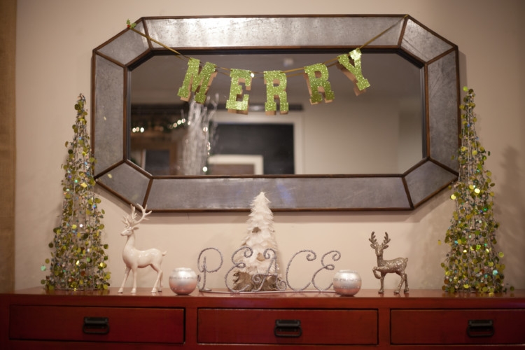 How to Decorate a Barn Door for Christmas | Silver and White Christmas Decor | Holiday Decor | Barn Door Decor