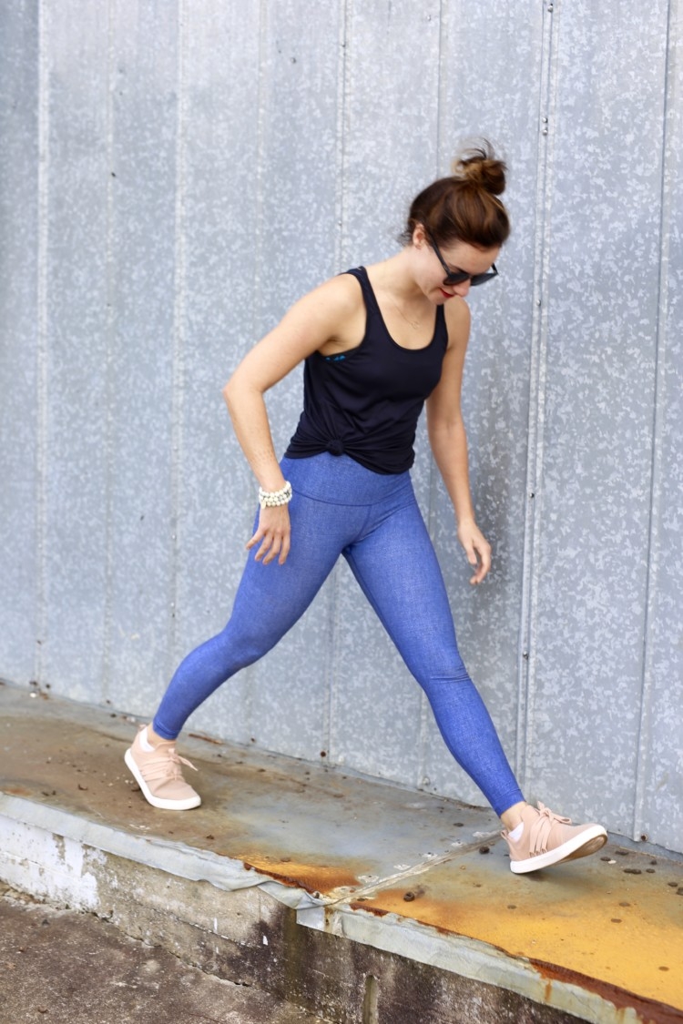 Holiday Honey Hustle Challenge Athleisure // Post WOrkout Stretch Video // alo yoga shell jacket // athleisure look from alabama blogger Heather of MyLifeWellLoved.com - Post Workout Stretches by Alabama fitness blogger My Life Well Loved