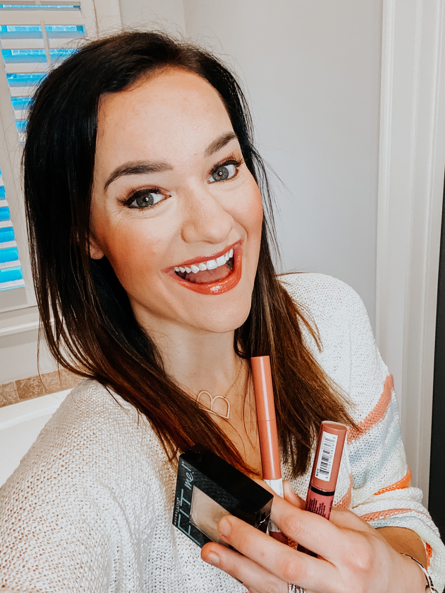 Quick & Easy 5 Minute Makeup Routine For The Busy Mom by Alabama Life + Style Blogger, Heather Brown // My Life Well Loved