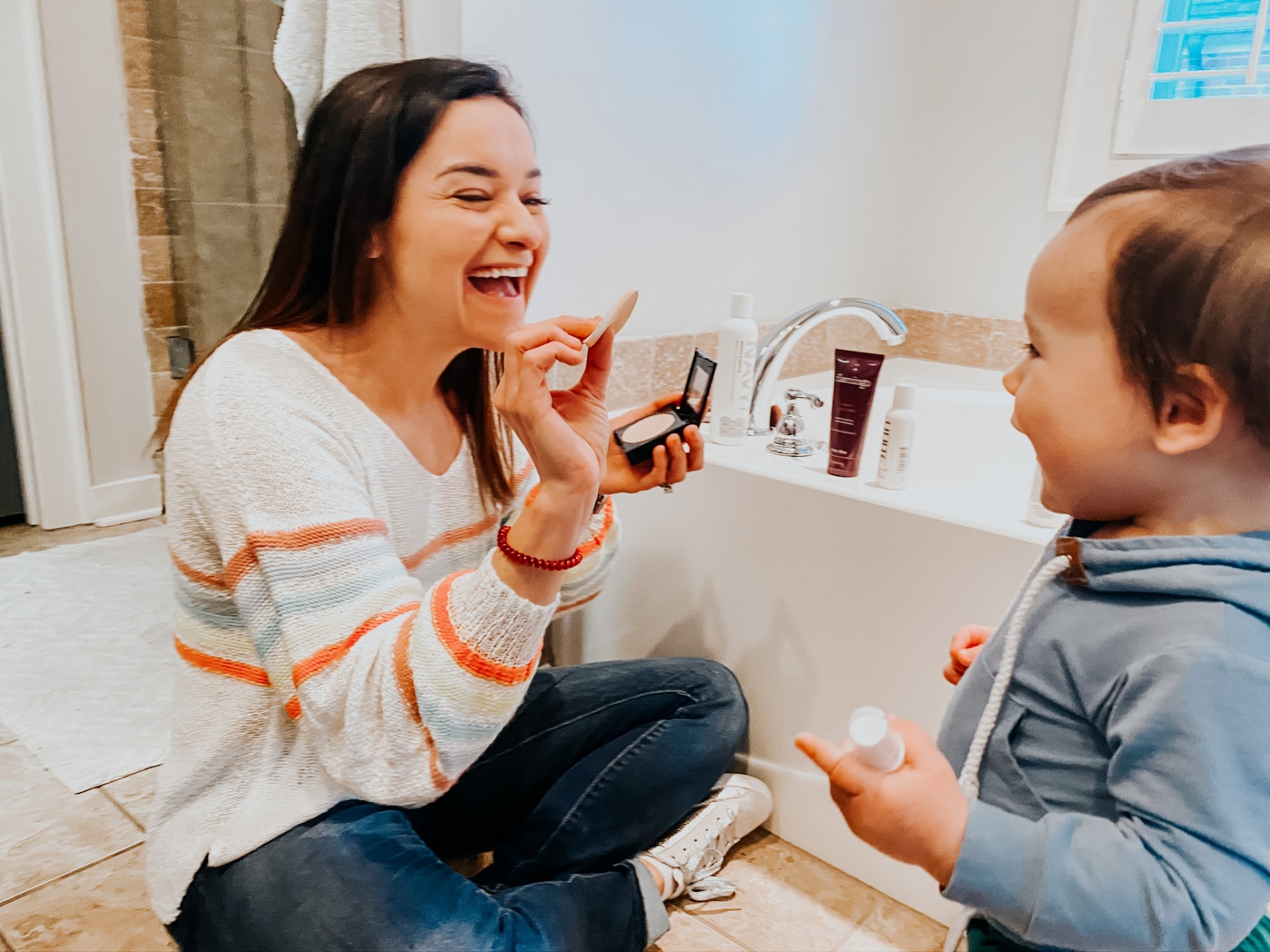 Quick & Easy 5 Minute Makeup Routine For The Busy Mom by Alabama Life + Style Blogger, Heather Brown // My Life Well Loved