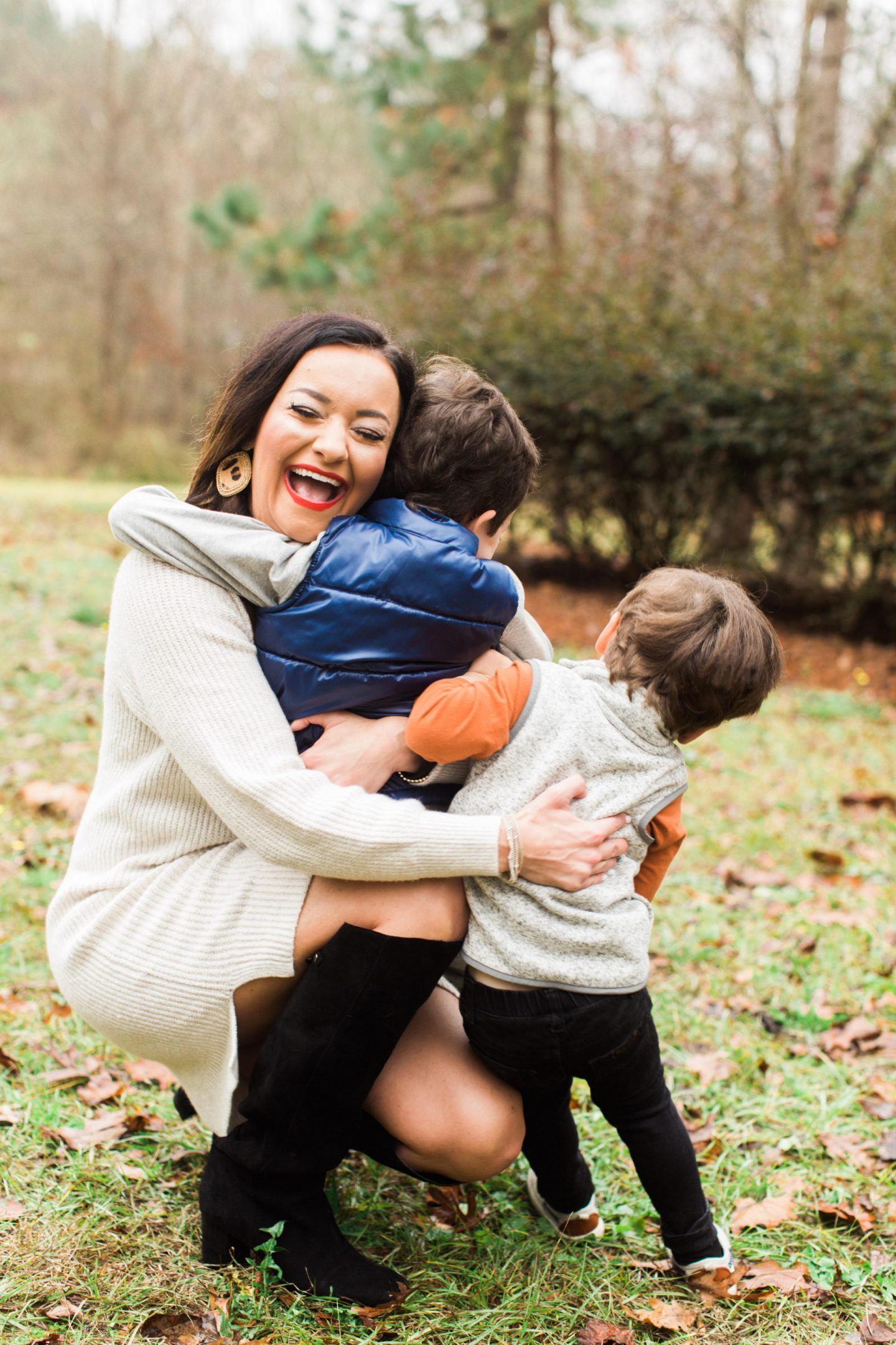 Mom + lifestyle blogger, My Life Well Loved, shares easy ways to give back as a family! Click NOW to learn the easiest ways!