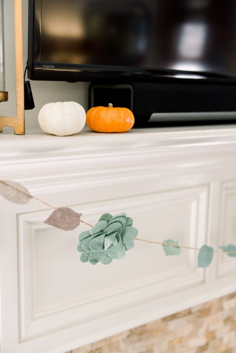 Fall Home Decor Ideas by Heather at MyLifeWellLoved // #falldecor #fall #DIYdecor #momhack