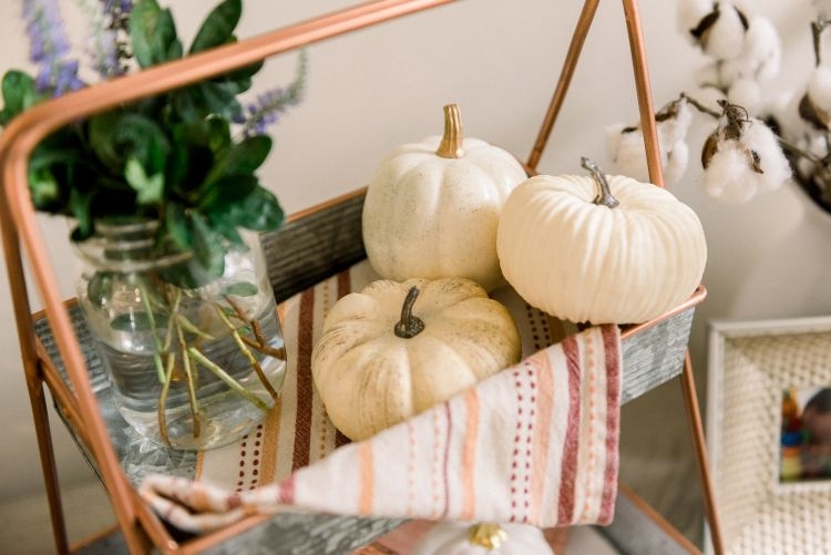 Fall Home Decor Ideas by Heather at MyLifeWellLoved // #falldecor #fall #DIYdecor #momhack