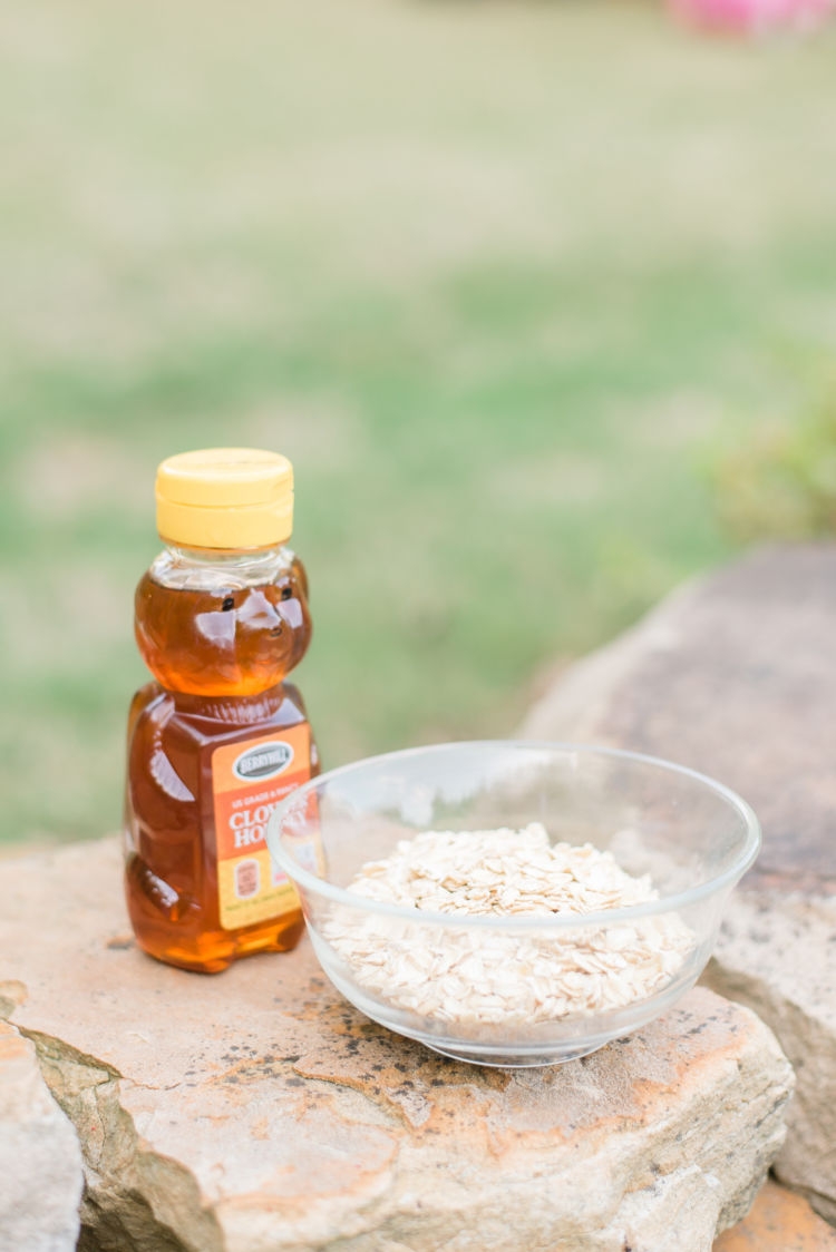 Oatmeal Face Mask with Honey from Alabama blogger Heather of MyLifeWellLoved.com // All-Natural Face mask that's great for girls' nights in! #facemask #allnaturalbeauty