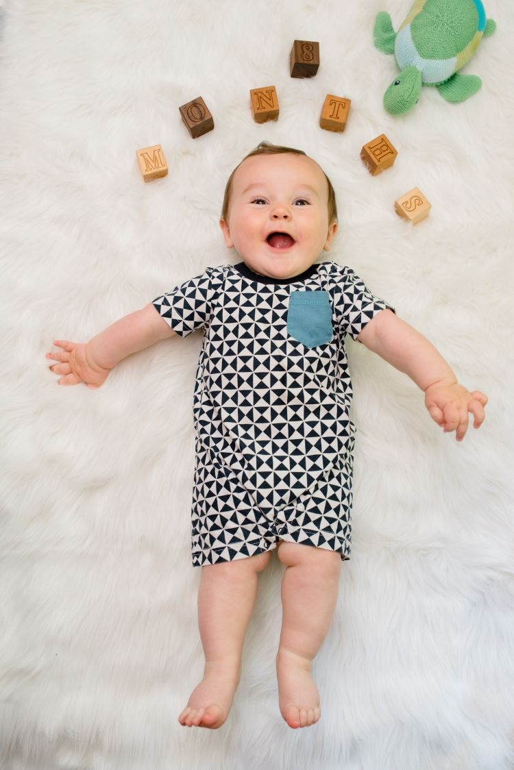 Finn 8 months old baby update and baby milestones