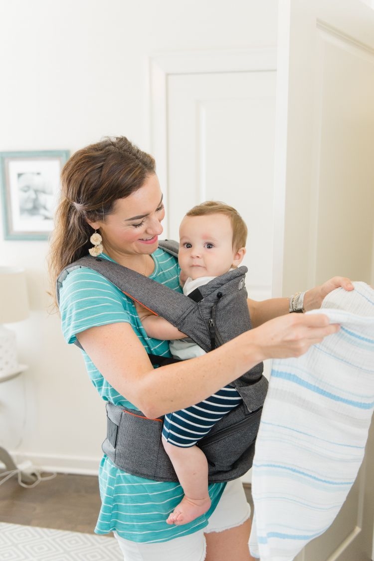 Baby carrier for mom on sale