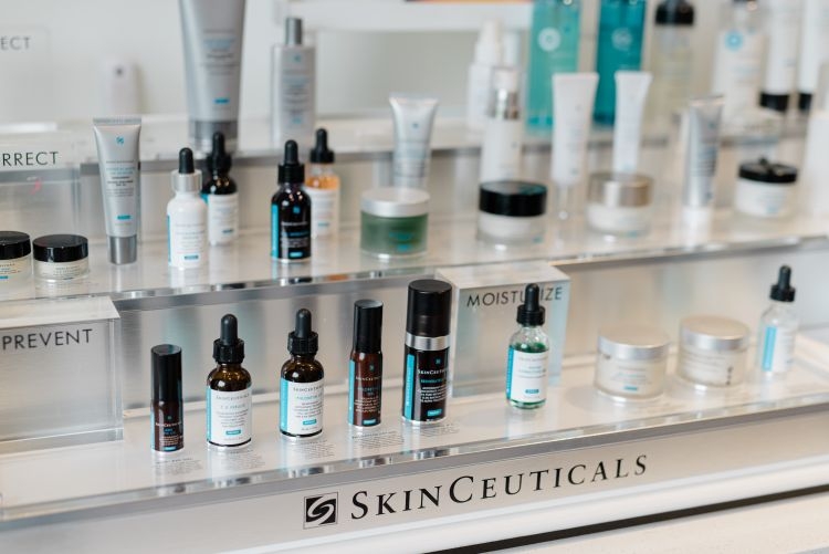 Sharing my experience at SkinCeuticals- custom DOSE by Alabama Lifestyle and Beauty blogger, Heather Brown // My Life Well Loved