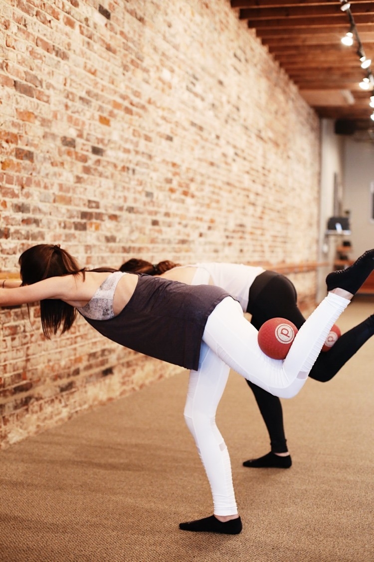 What is Barre? Pure Barre Tips from an instructor // Heather Brown from MyLifeWellLoved.com // Athleisure Clothes