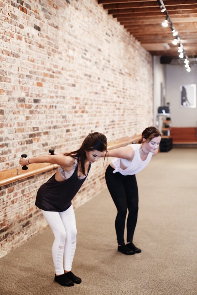 What is Barre? Weight Work in Pure Barre Tips from an instructor // Heather Brown from MyLifeWellLoved.com // Athleisure Clothes