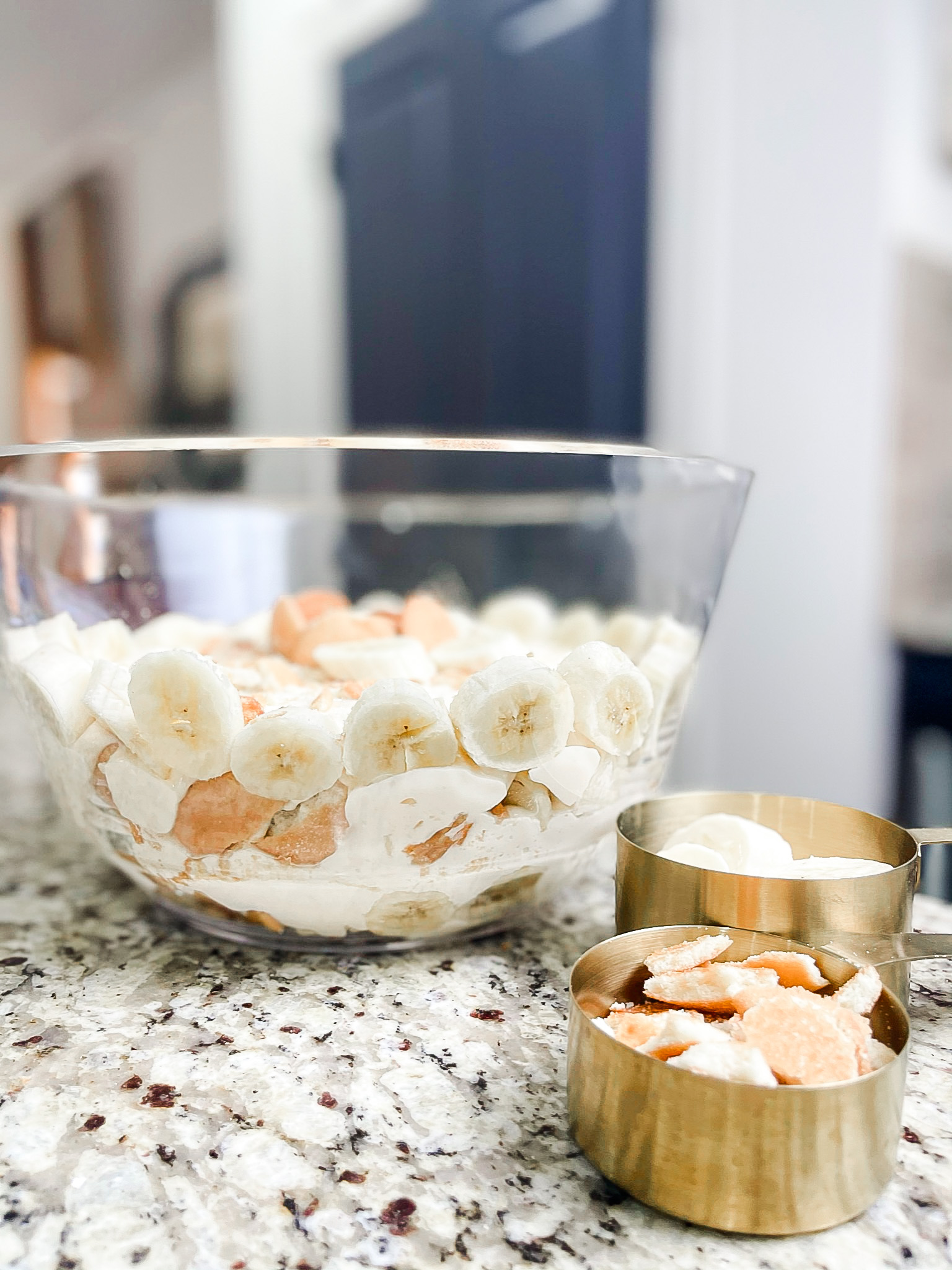 Mom + lifestyle blogger, My Life Well Loved, shares her southern banana pudding recipe! Click NOW to save the recipe!