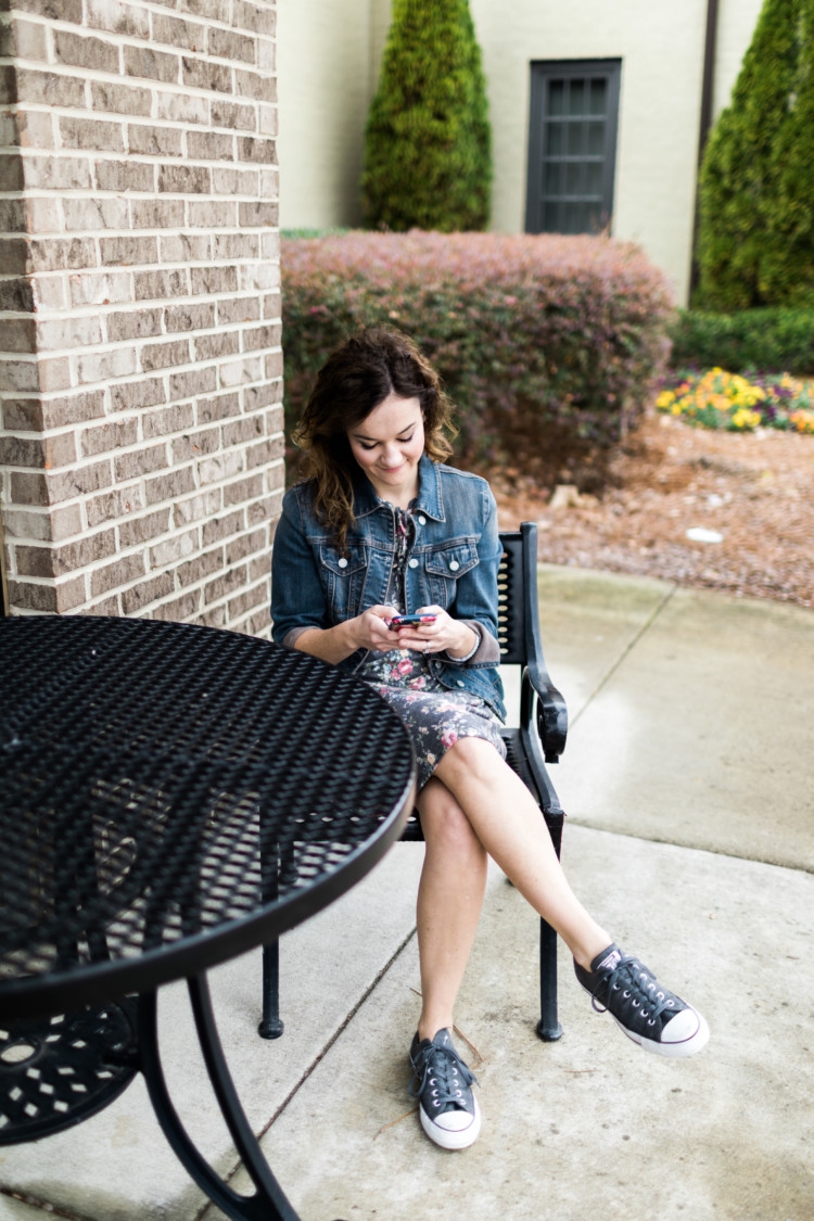 Boy Mom Style: Florals, Denim and Converse from Heather Brown of MyLifeWellLoved.com // Mom style // mom fashion for playdates // mom outfit