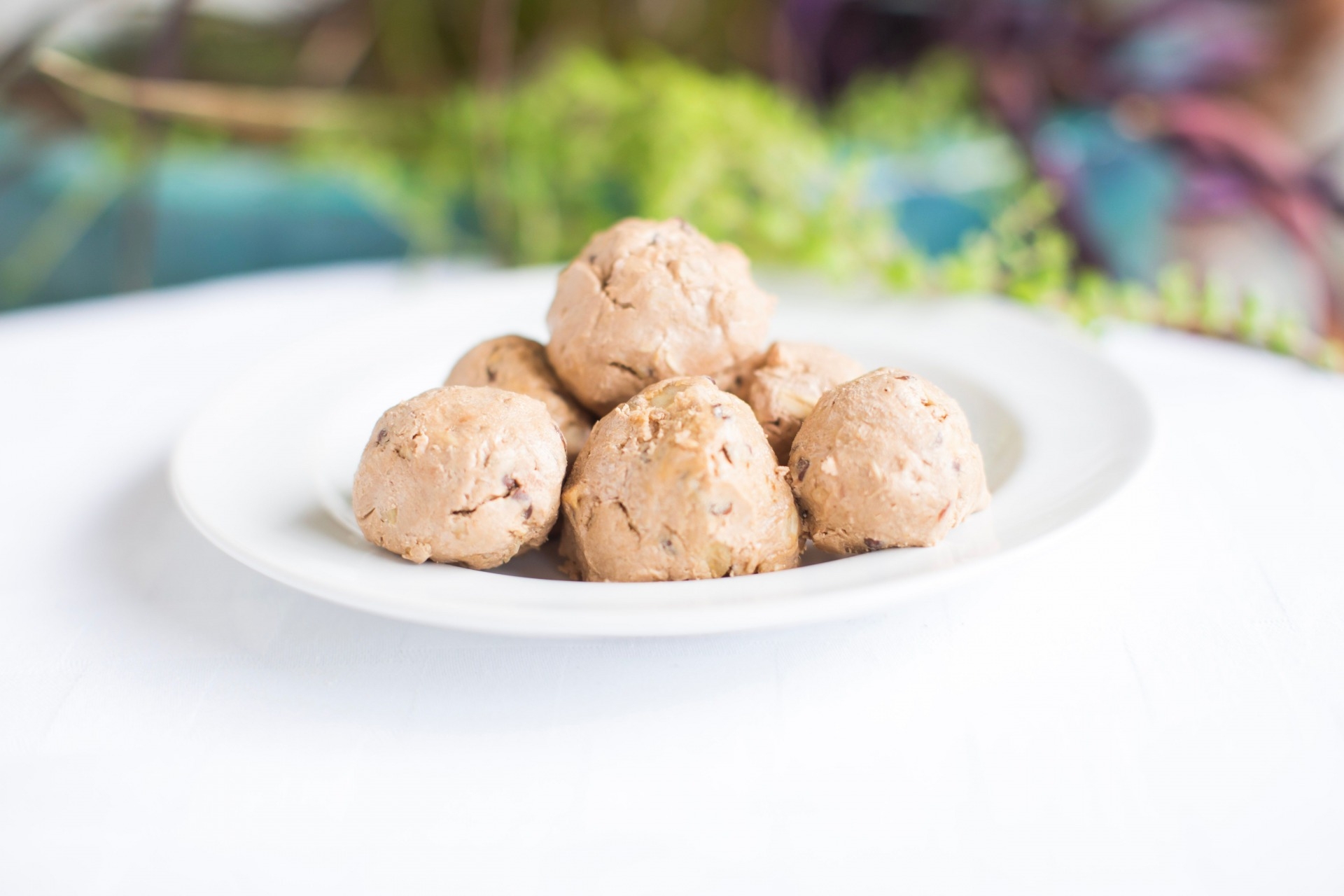 Peanut Butter Balls Recipe featured by top US life, style and fitness blogger, Heather of My Life Well Loved.