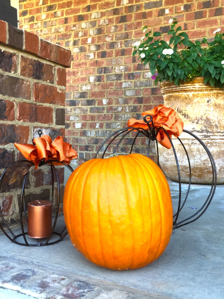 Fall Favorites: Pumpkin Fall Front Porch Decor on My Life Well Loved