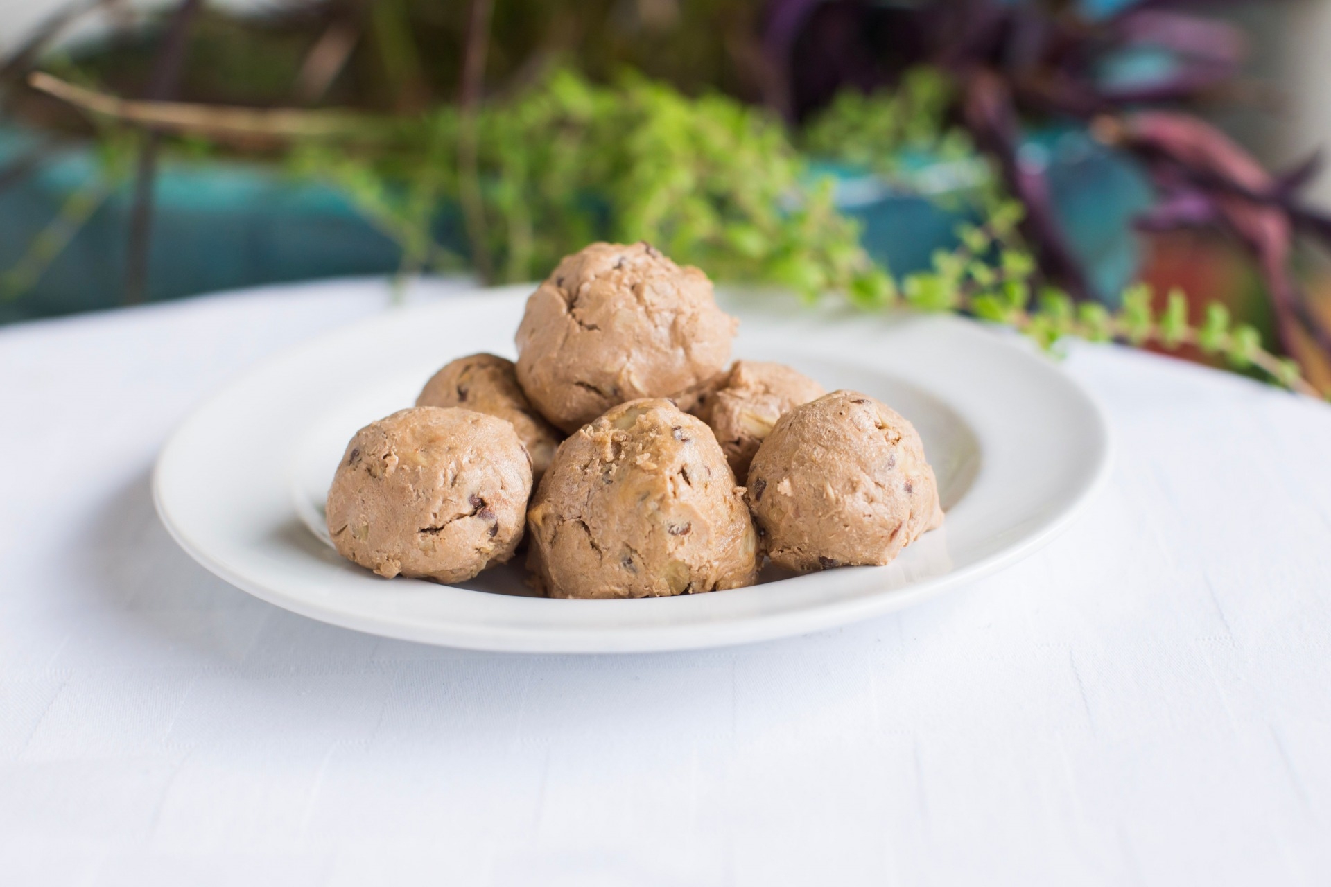 Peanut Butter Balls Recipe featured by top US life, style and fitness blogger, Heather of My Life Well Loved.