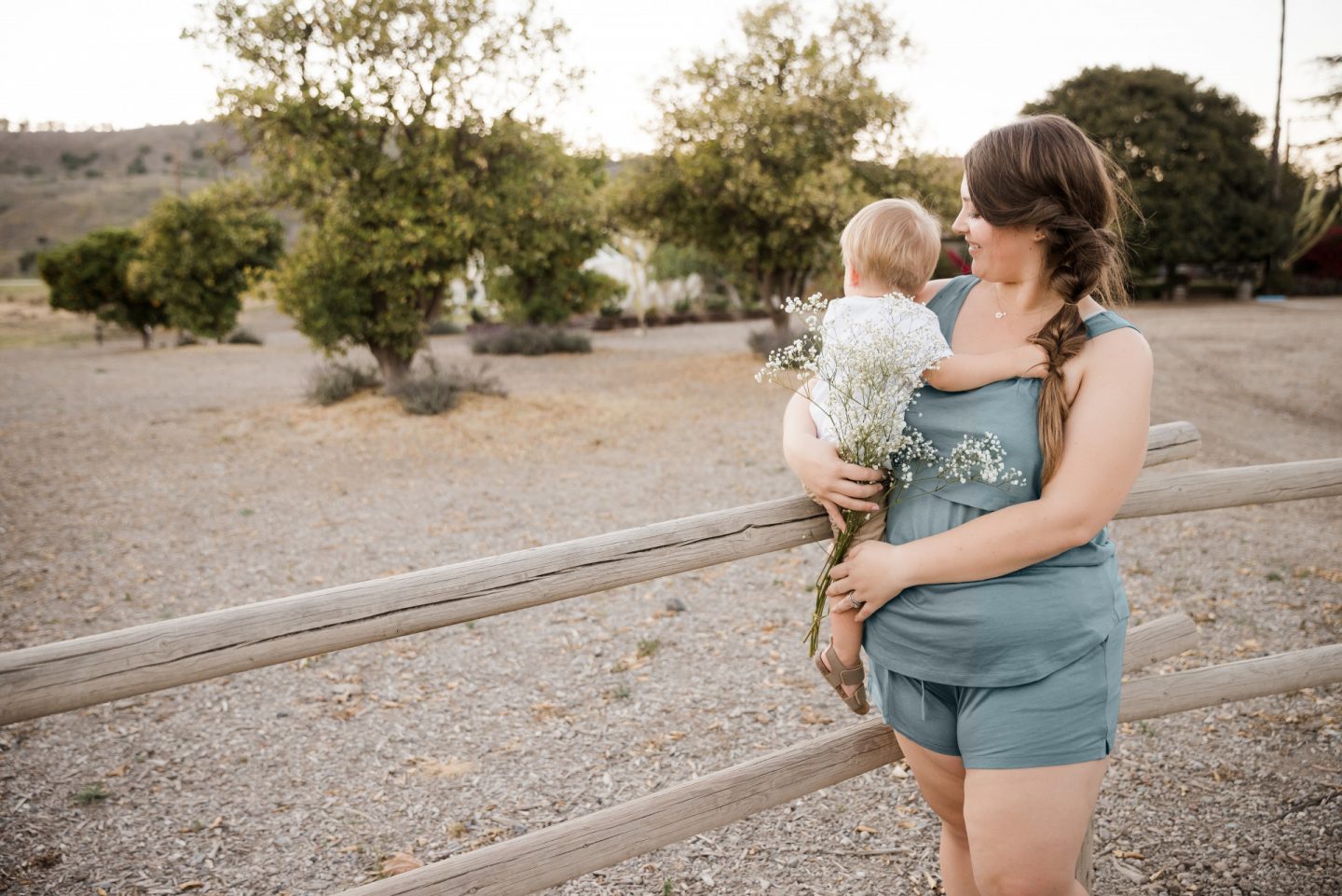 Mom + lifestyle blogger, My Life Well Loved, shares her top 10+ Mothers Day gift ideas for the mom on the go! Click NOW to see her ideas!