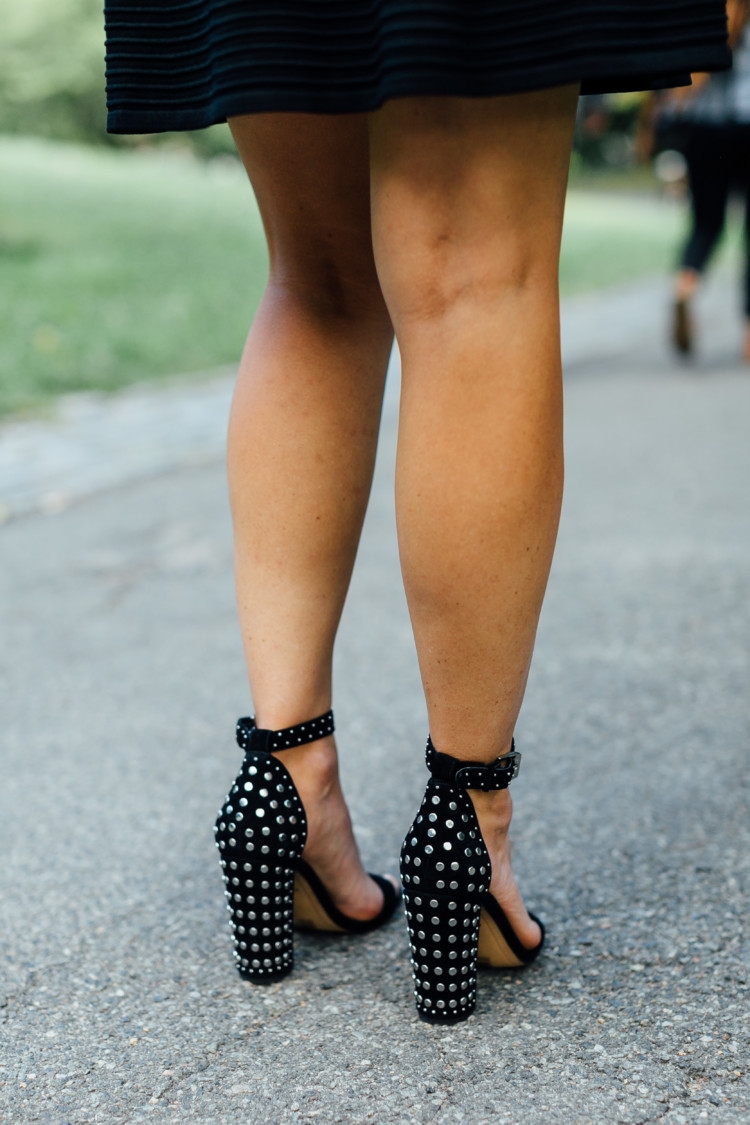 Where to Stay in NYC // New York Fashion Week Hotel Hayden // Central Park Photo Shoot with Alabama blogger Heather of MYLifeWellLoved.com // Black off the shoulder dress // studded heels