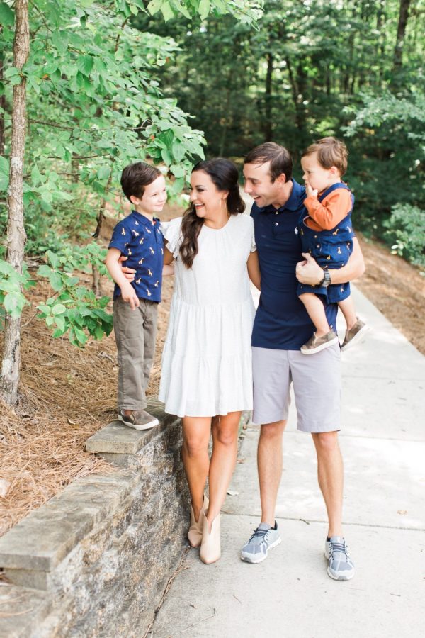 Fall Family Photo Outfit Ideas For Your Entire Family - Healthy By ...
