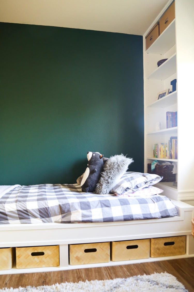 5 Essential Tips for Transitioning Your Toddler to a Big Boy Room by AL Life + Style Blogger, Heather, at MyLifeWellLoved.com // #bigkidroom #toddlerbed #homedecor