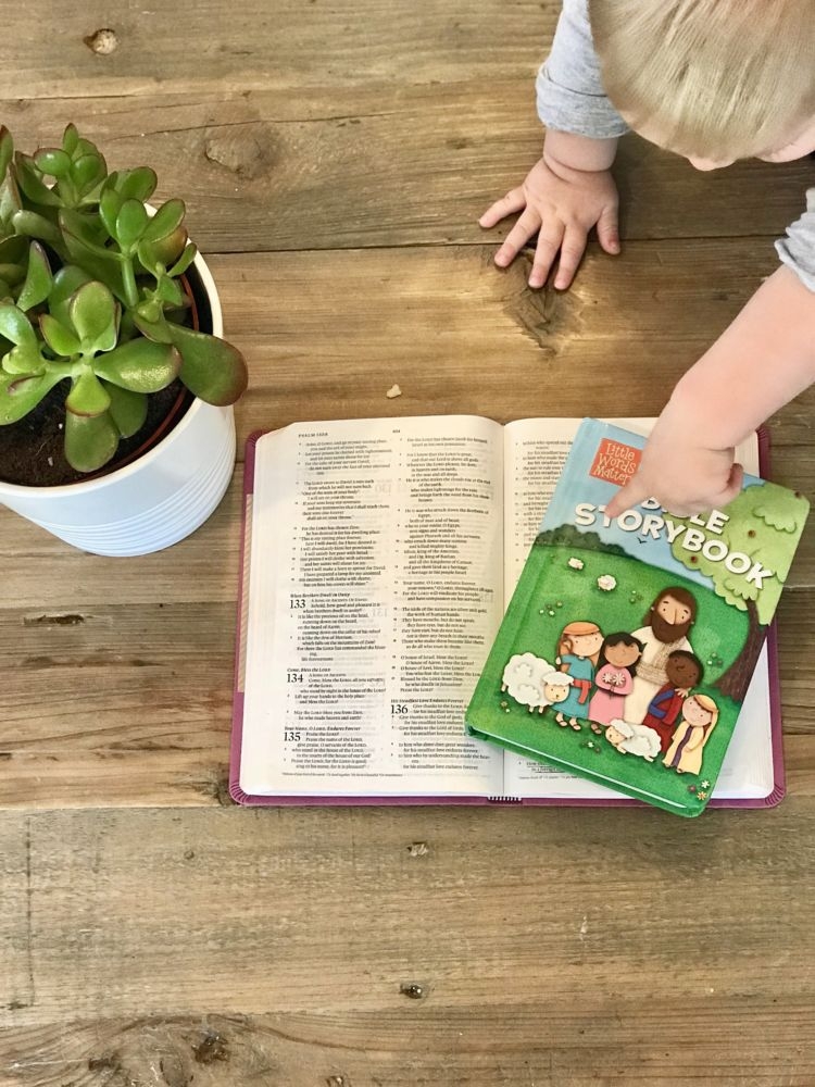 Easy Bible Verses Toddlers Can Memorize from Alabama blogger Heather of MyLifeWellLoved.com // #Toddlers #BibleVerses Scripture memorization