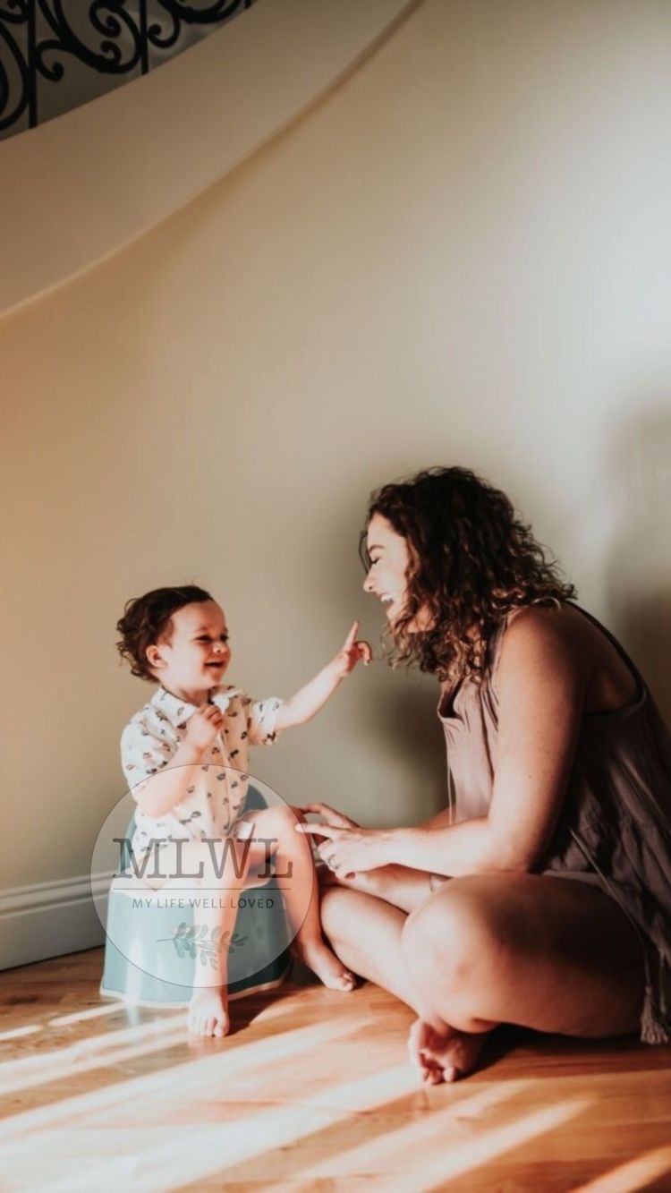 Potty training guide from Alabama blogger Heather of MyLifeWellLoved.com with TONS of tips from over 30 moms #pottytraining #toddler