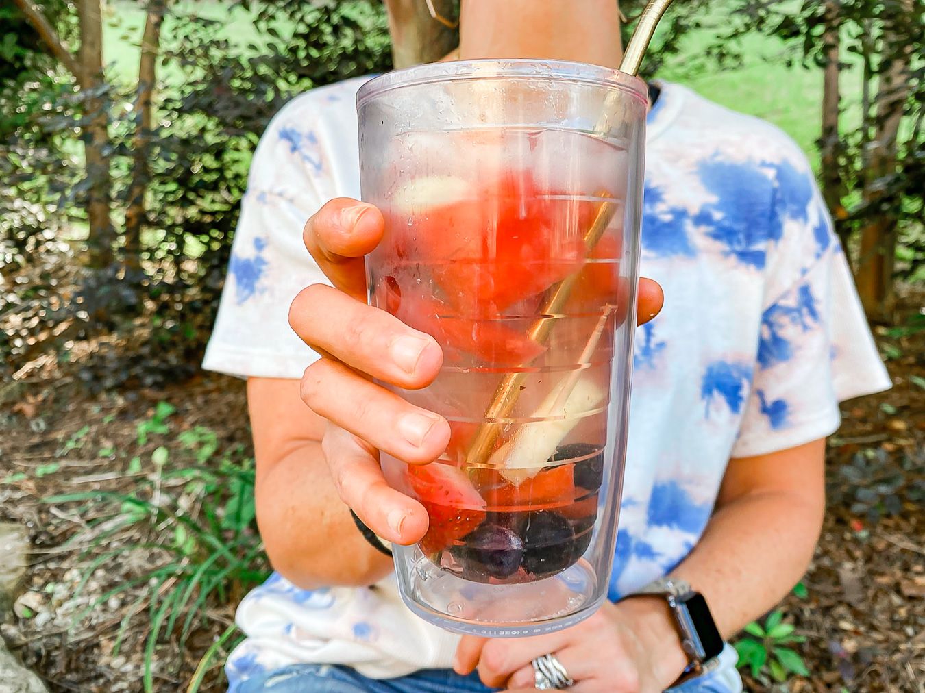 Fashion + Lifestyle blogger, My Life Well Loved, shares her top 5+ light summer cocktail ideas! Click NOW to see her ideas!