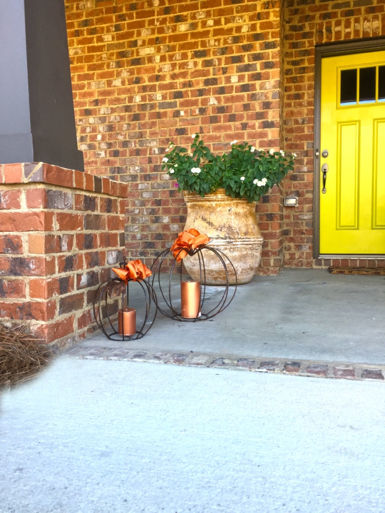 Fall Favorites: Pumpkin Fall Front Porch Decor on My Life Well Loved