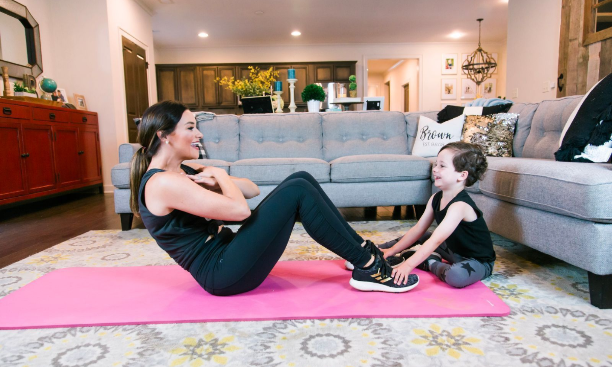 Health + fitness blogger, My Life Well Loved, shares how to get 10000 steps a day and the importance for busy moms!